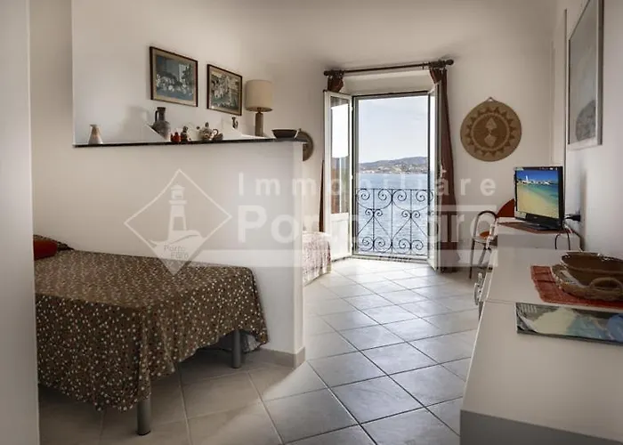9 Faro - Porto Faro Finestra Su Un Mare D'amare *